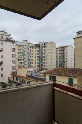 Fanciful 2-BR outside ZTL Florence